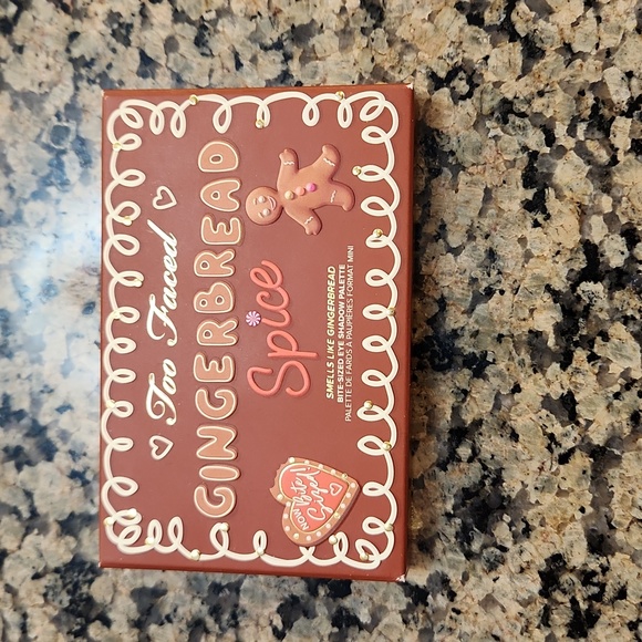 Too Faced Gingerbread Spice Mini Palette - Picture 2 of 3